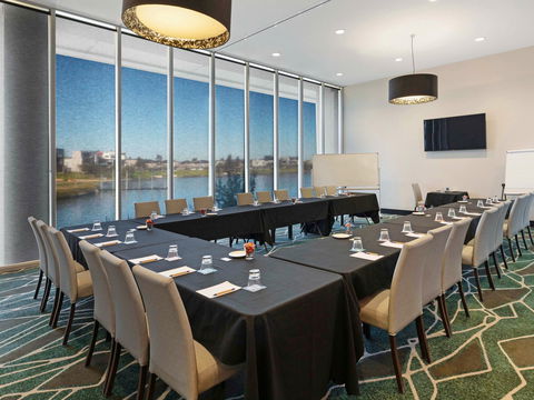 Mercure Melbourne Caroline Springs - Holiday Jervis Bay 10