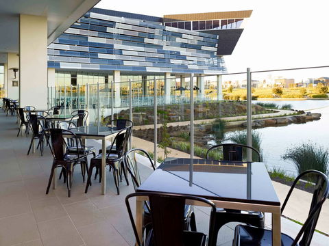 Mercure Melbourne Caroline Springs - Holiday Jervis Bay 12