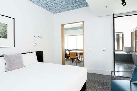 Peppers Gallery Hotel, Canberra - Holiday Jervis Bay 12