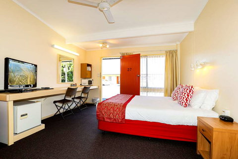 Comfort Inn Premier Coffs Harbour - Holiday Jervis Bay 2