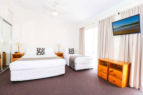 Comfort Inn Premier Coffs Harbour - Holiday Jervis Bay 4