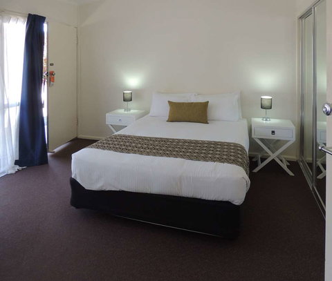 Comfort Inn Premier Coffs Harbour - Holiday Jervis Bay 8