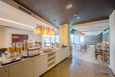 Royal Pacific Hotel - Holiday Jervis Bay 1