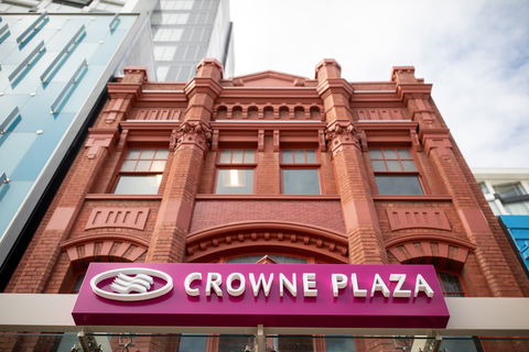 Crowne Plaza Hobart - Holiday Jervis Bay 1