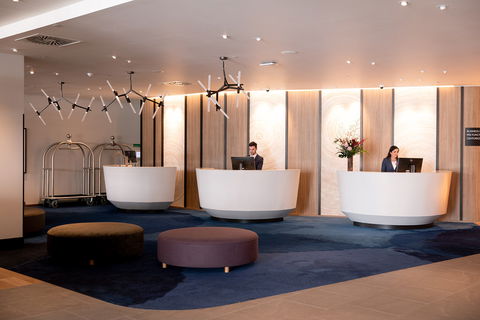 Crowne Plaza Hobart - Holiday Jervis Bay 3