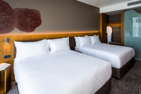 Crowne Plaza Hobart - Holiday Jervis Bay 6