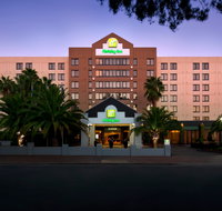 Holiday Inn Parramatta - Holiday Jervis Bay