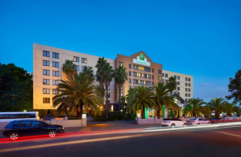 Holiday Inn Parramatta - Holiday Jervis Bay 2