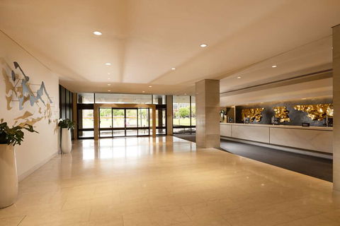 Hilton Adelaide - Holiday Jervis Bay 2