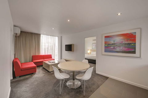 Travelodge Melbourne Docklands - Holiday Jervis Bay 8