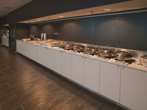 Travelodge Melbourne Docklands - Holiday Jervis Bay 16