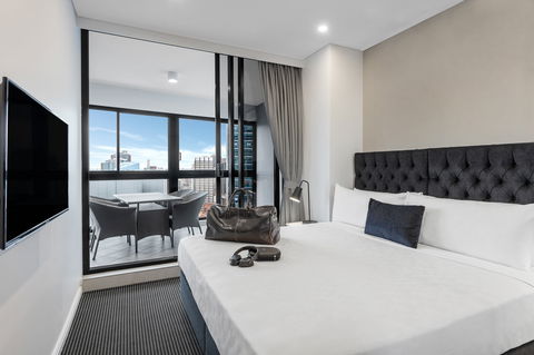 Meriton Suites Kent Street - Holiday Jervis Bay 12