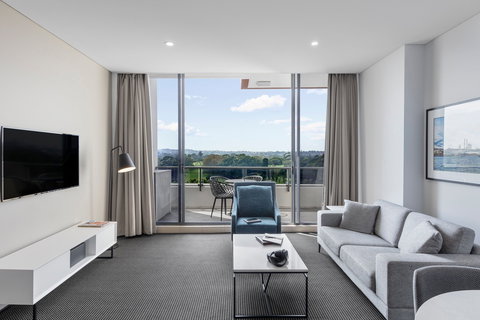 Meriton Suites Waterloo - Holiday Jervis Bay 3