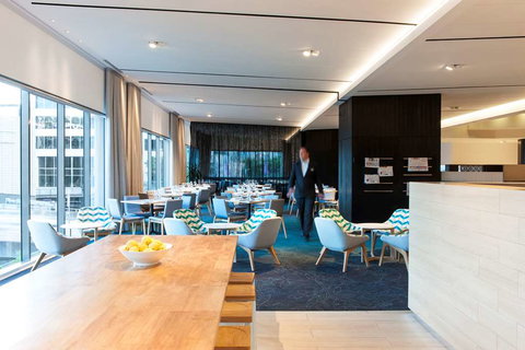 PARKROYAL Darling Harbour, Sydney - Holiday Jervis Bay 10