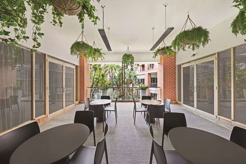 Adina Apartment Hotel Sydney Surry Hills - Holiday Jervis Bay 13