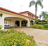 Narrandera Club Motor Inn - Holiday Jervis Bay