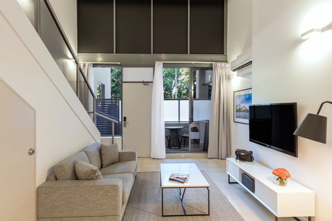 Meriton Suites Waterloo - Holiday Jervis Bay 2