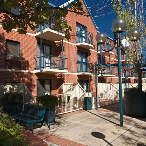 BreakFree Adelaide On Hindley - Holiday Jervis Bay 1