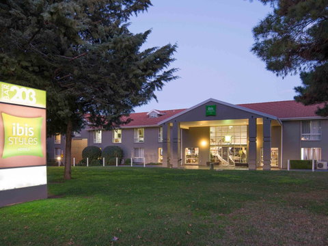 Ibis Styles Canberra - Holiday Jervis Bay 1