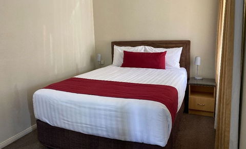Ashton Townhouse Motel & Suites Tumut - Holiday Jervis Bay 1