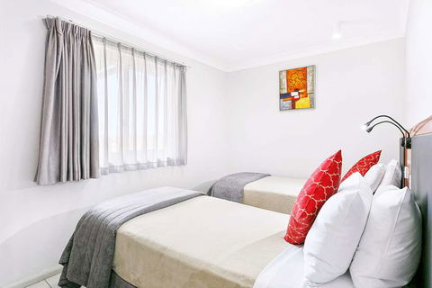 Comfort Inn & Suites Burwood - Holiday Jervis Bay 3
