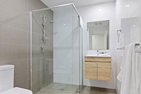 Astra Apartments Parramatta - Skyrise - Holiday Jervis Bay 5