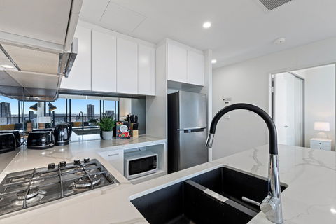 Astra Apartments Parramatta - Skyrise - Holiday Jervis Bay 6