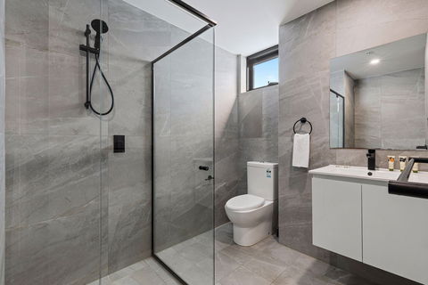 Astra Apartments Parramatta - Skyrise - Holiday Jervis Bay 7