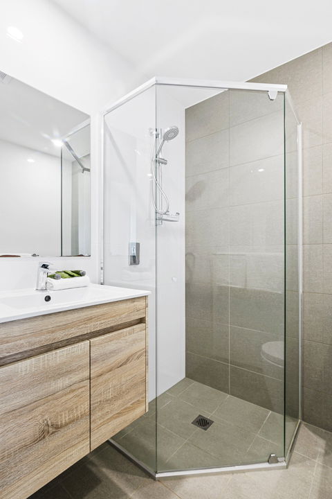 Astra Apartments Parramatta - Skyrise - Holiday Jervis Bay 9