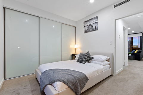 Astra Apartments Parramatta - Skyrise - Holiday Jervis Bay 15