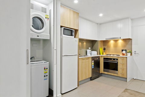 Astra Apartments Parramatta - Skyrise - Holiday Jervis Bay 16