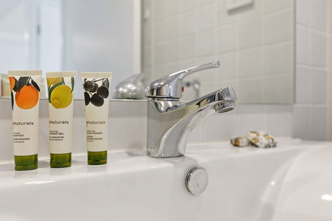 Astra Apartments Parramatta - Holiday Jervis Bay 1