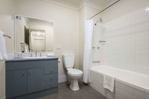 APX Apartments Parramatta - Holiday Jervis Bay 6