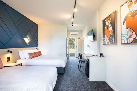 Nightcap At Sandown Park Hotel - Holiday Jervis Bay 4