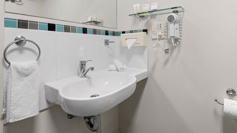 Metro Hotel Perth City - Holiday Jervis Bay 9