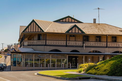 Aurora Ozone Hotel - Holiday Jervis Bay 1