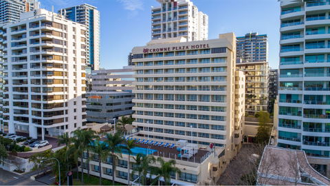 Crowne Plaza Perth - Holiday Jervis Bay 1