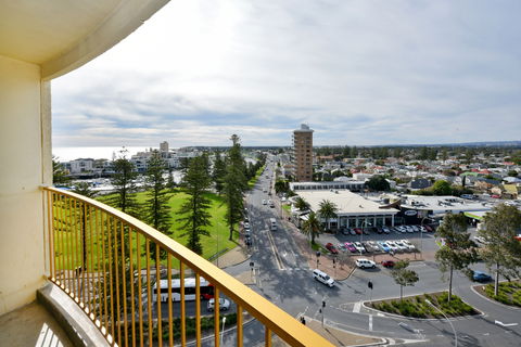 Atlantic Tower Motor Inn - Holiday Jervis Bay 1
