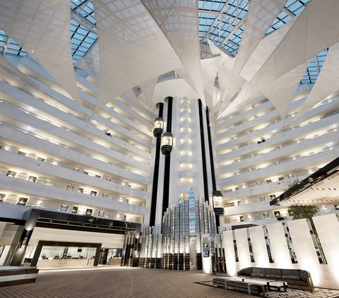 Crown Metropol Perth - Holiday Jervis Bay 1