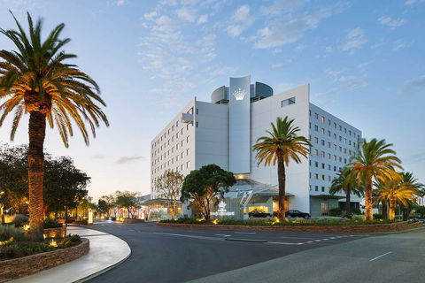 Crown Promenade Perth - Holiday Jervis Bay 0