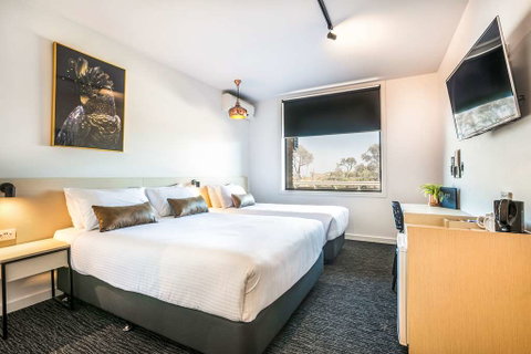 Cheeky Squire Hotel by Nightcap - Holiday Jervis Bay 4