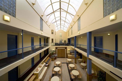 Capital Executive Apt Hotel Canberra - Holiday Jervis Bay 1