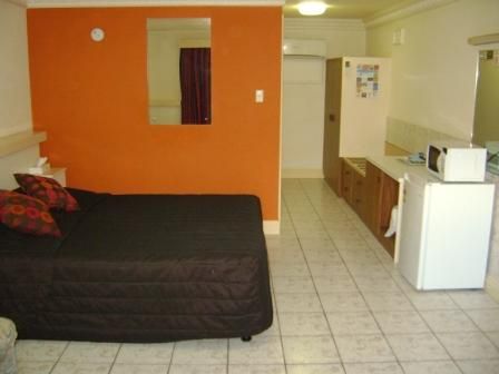 Alice Springs Airport Motel - Holiday Jervis Bay 1