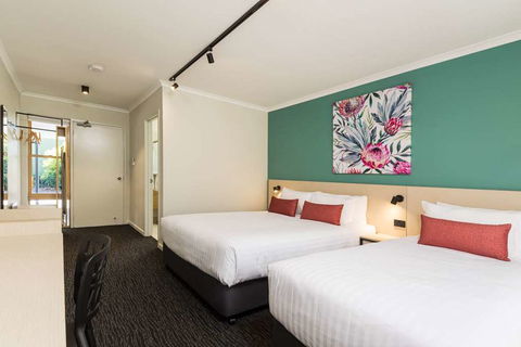 NIghtcap At Balaclava Hotel - Holiday Jervis Bay 2