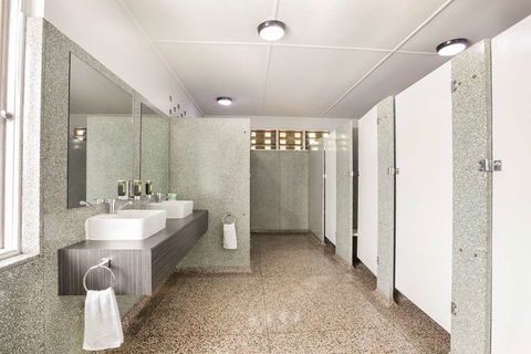 Camp Hill Hotel - Holiday Jervis Bay 1