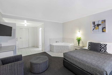 Best Western Cathedral Motor Inn - Holiday Jervis Bay 12