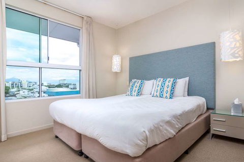 201 Lake Street - Cairns - Holiday Jervis Bay 1