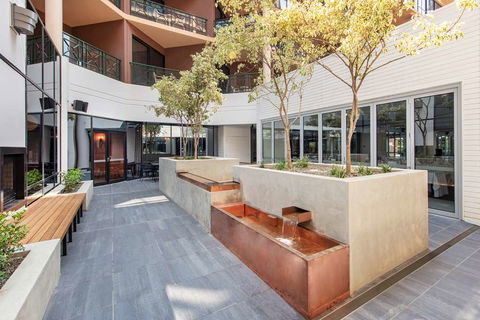 Amora Hotel Riverwalk Melbourne - Holiday Jervis Bay 2