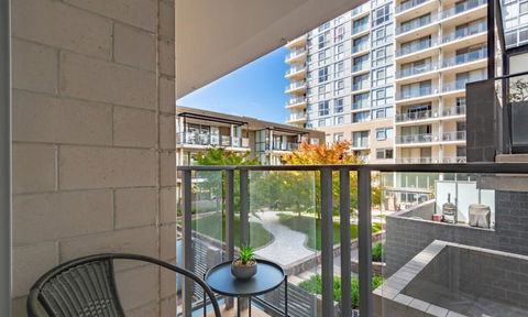 Spacious 1BR Stylish New Acton Apartment +Parking - Holiday Jervis Bay 6