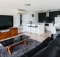 Lure Bed and Breakfast - Holiday Jervis Bay